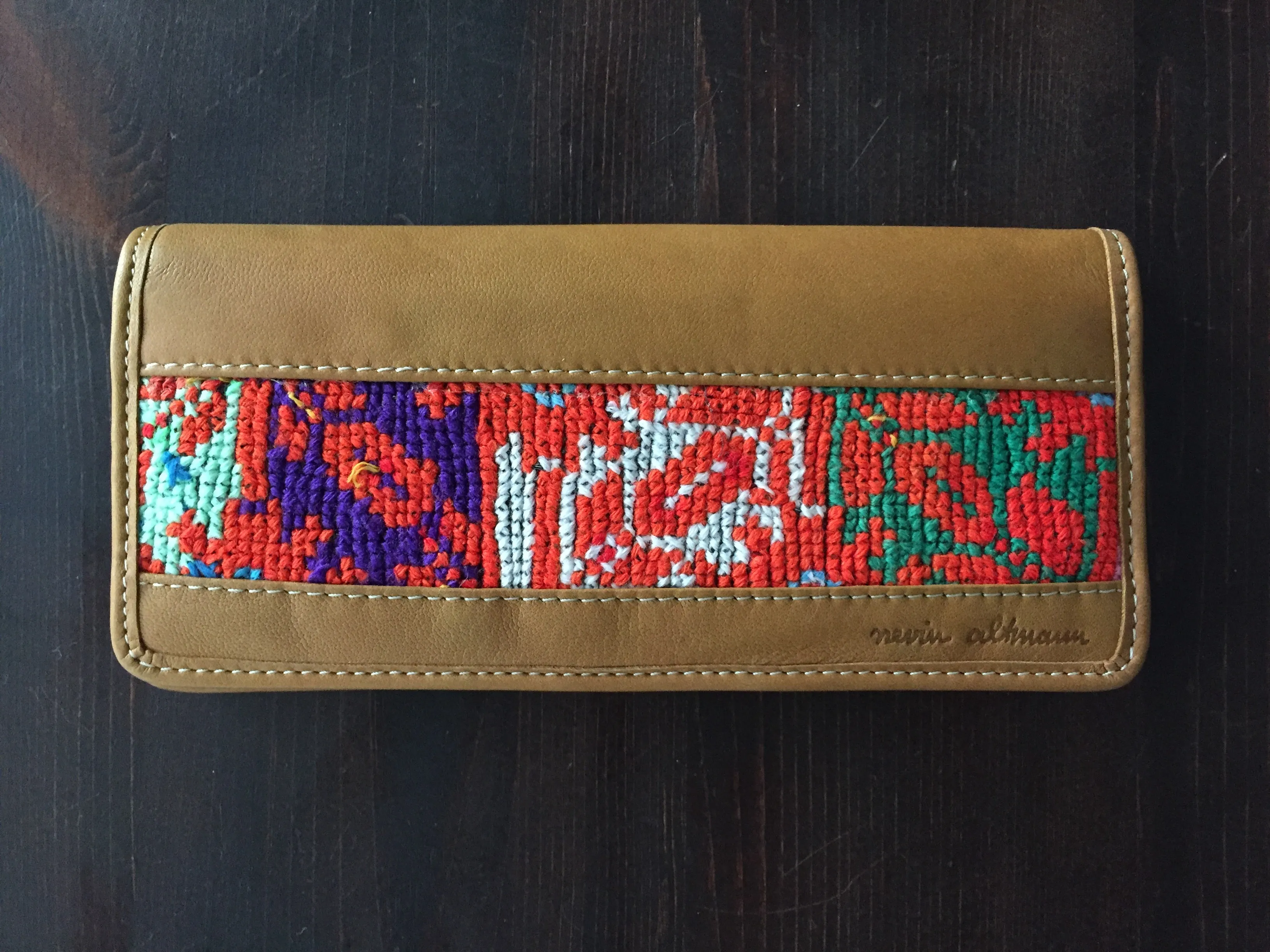 Handmade Leather Wallet with Hand Embroidery - Medium