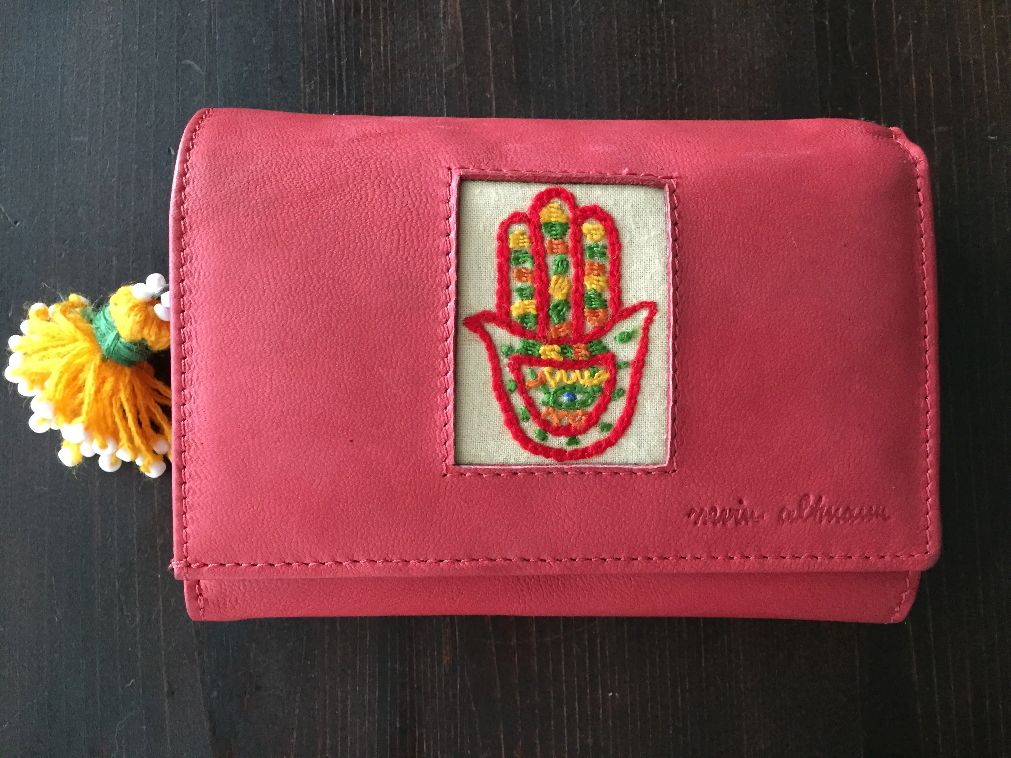 Handmade Leather Wallet with Hand Embroidery - Plumpy