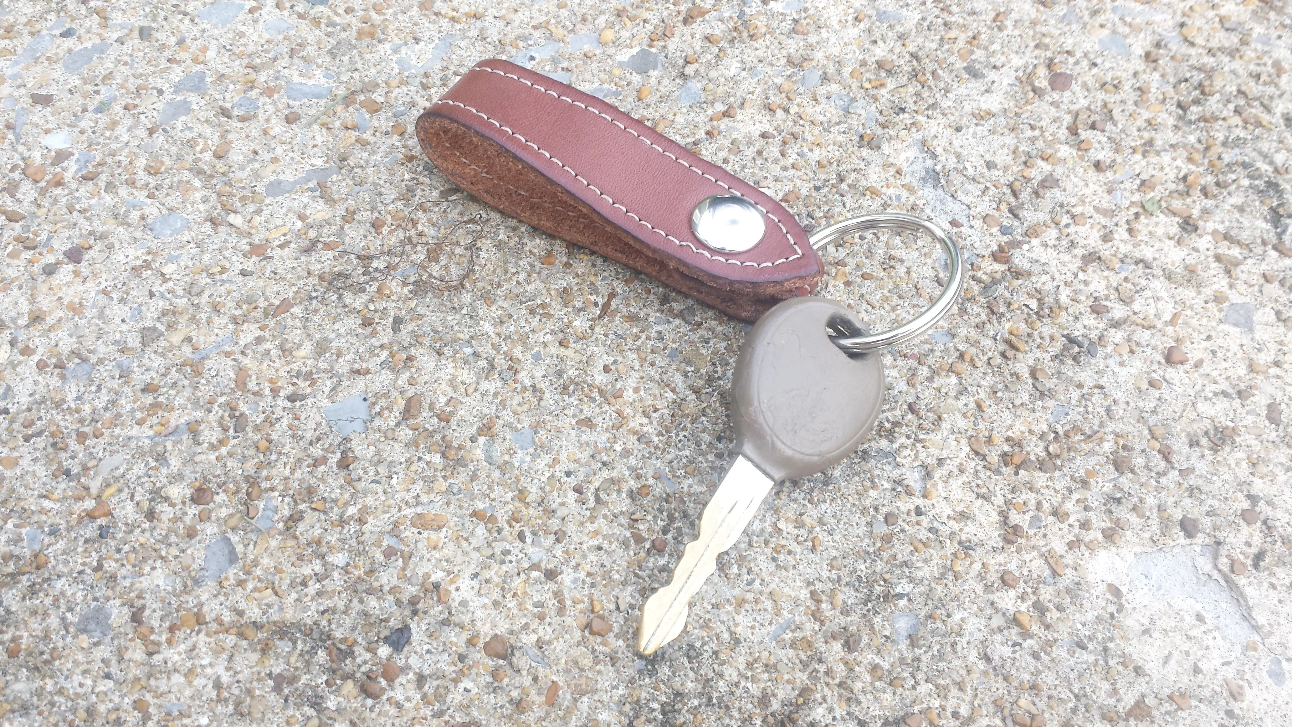 No. KF53 Belt Clip Leather Key Fob / Chain