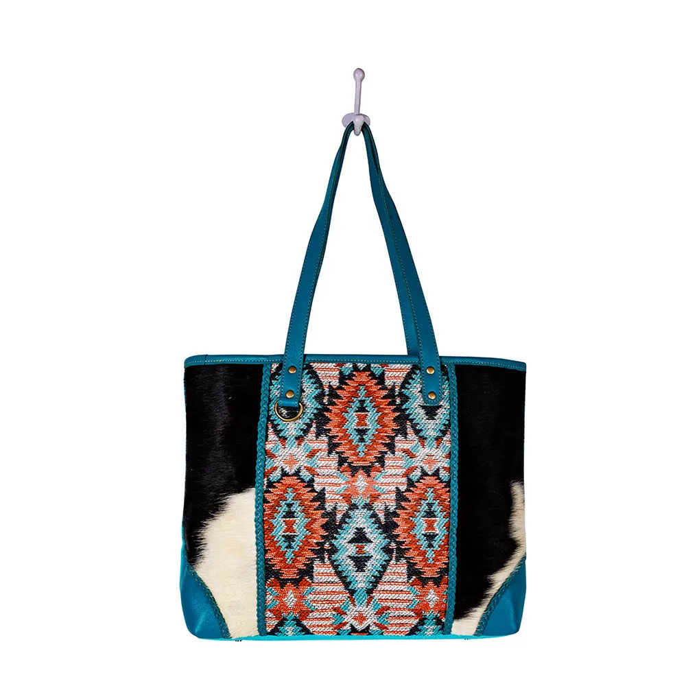 Tonga Ridge Tote Bag In Blue